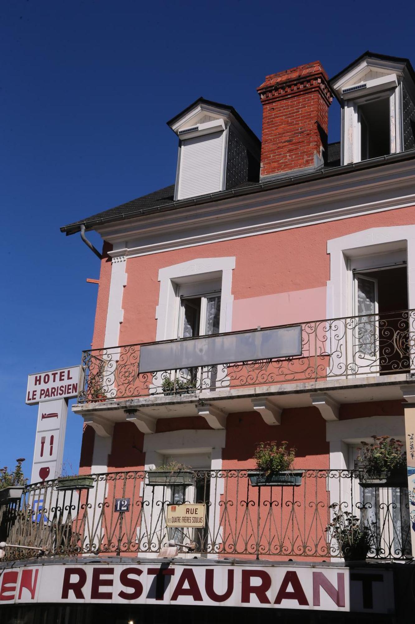Hôtel Le Parisien Lourdes Exterior foto